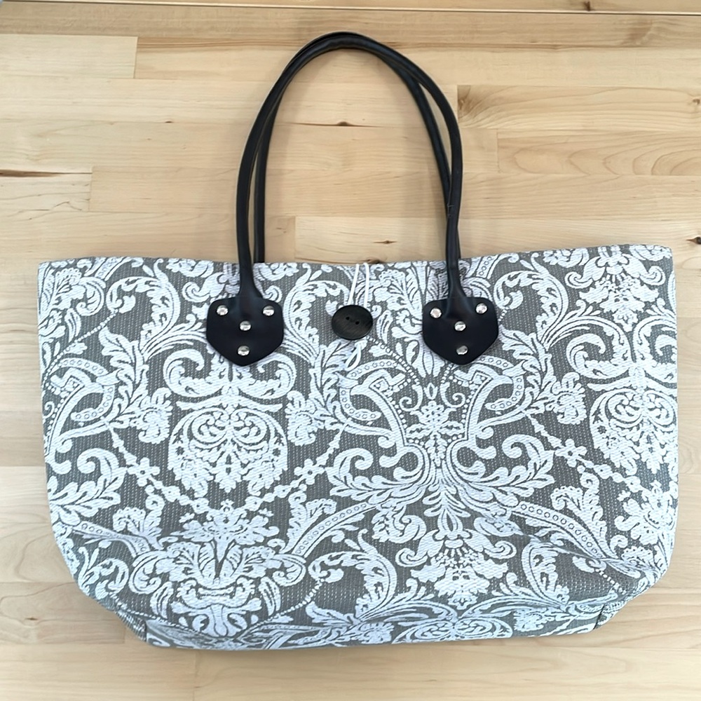 Damask Beach Tote Bag Grey And White Good Outside Signs Of Wear Interior